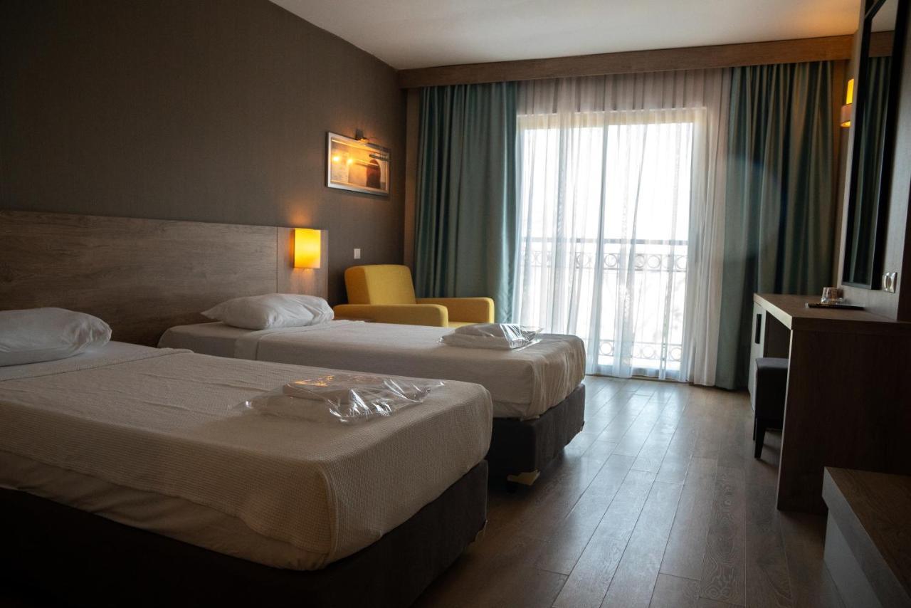 Lucida Beach Hotel Camyuva ภายนอก รูปภาพ