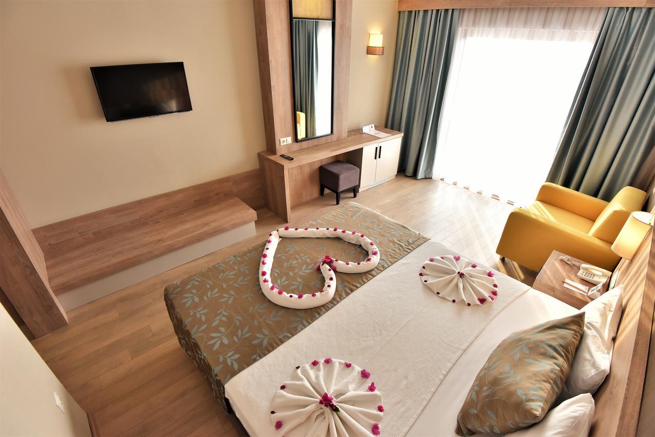 Lucida Beach Hotel Camyuva ภายนอก รูปภาพ
