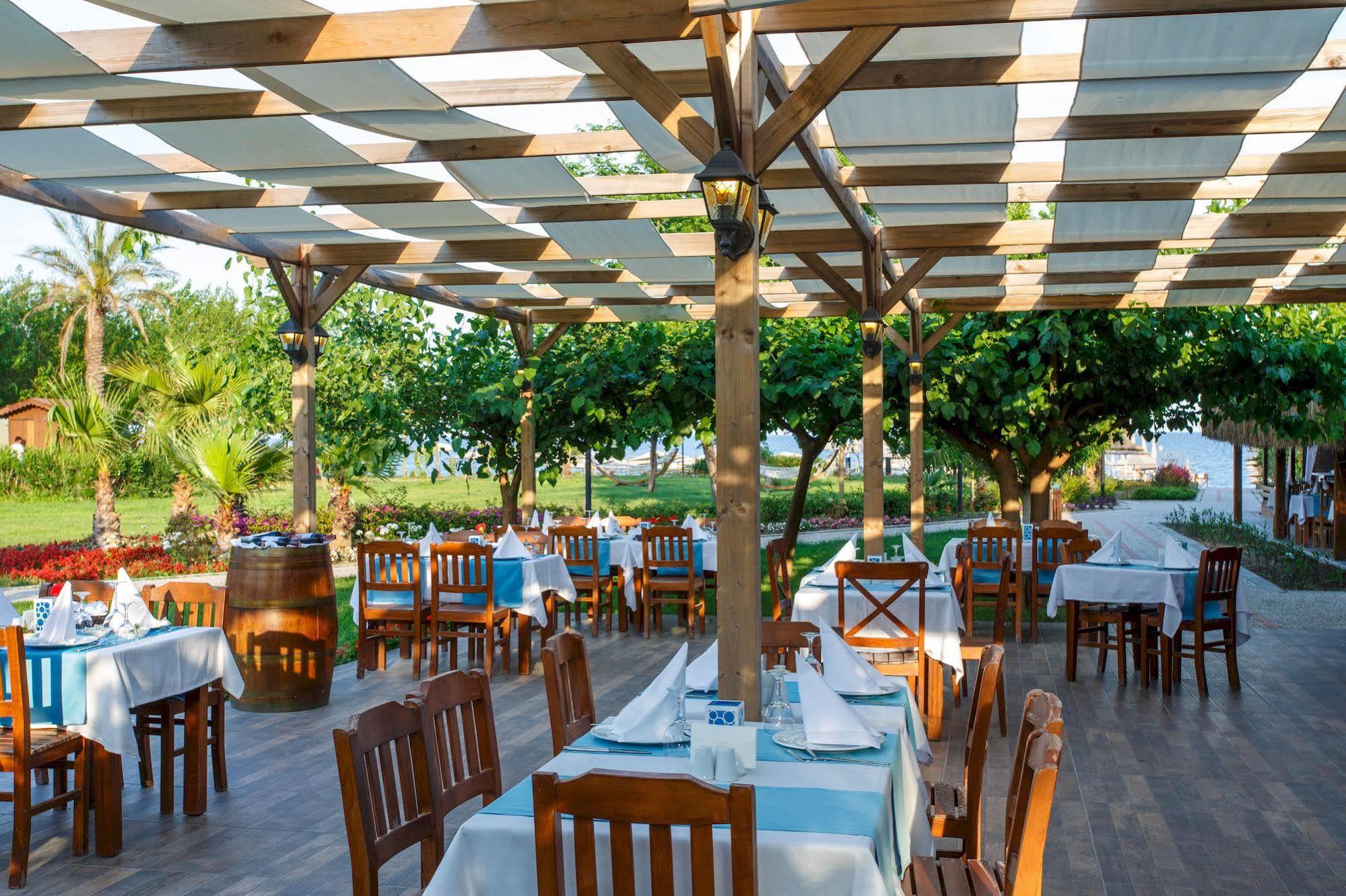Lucida Beach Hotel Camyuva ภายนอก รูปภาพ