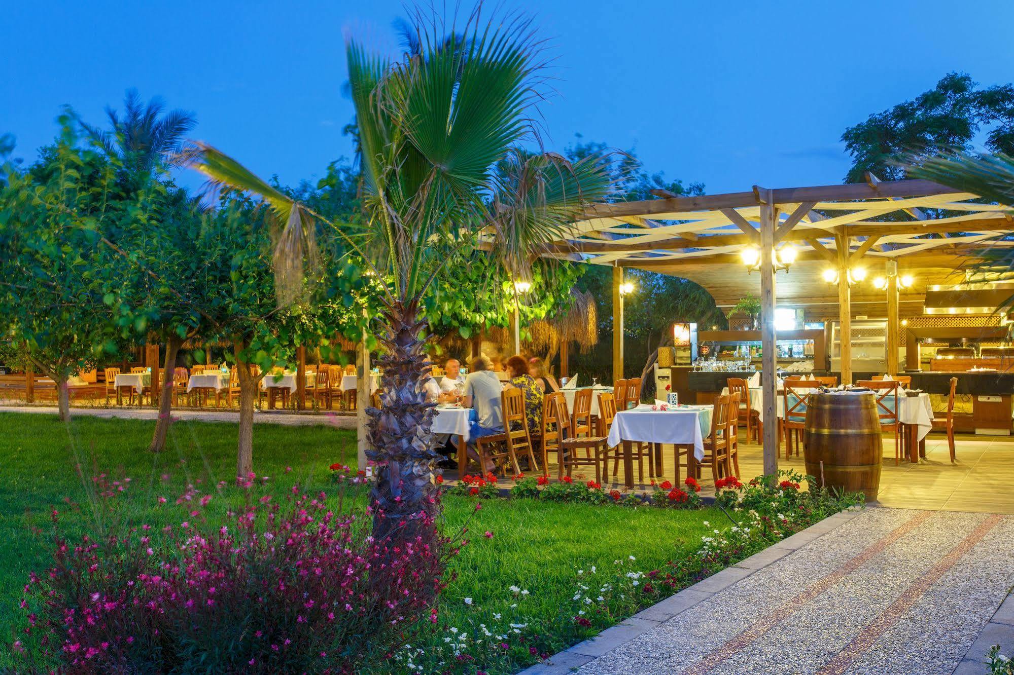Lucida Beach Hotel Camyuva ภายนอก รูปภาพ