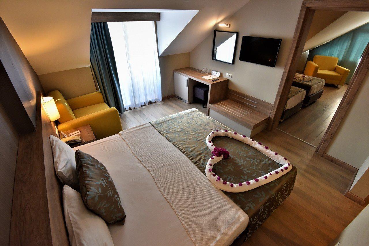 Lucida Beach Hotel Camyuva ภายนอก รูปภาพ