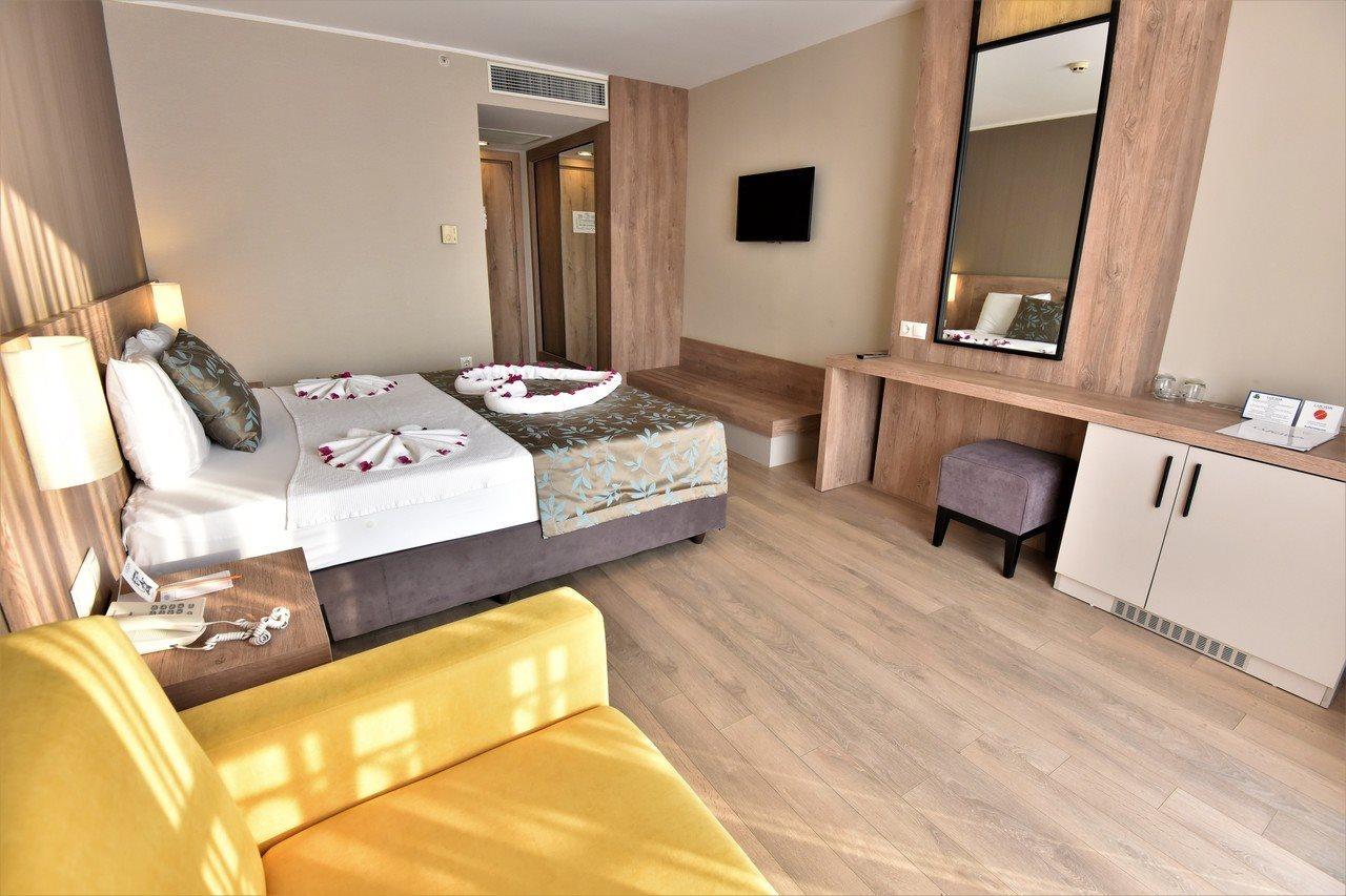 Lucida Beach Hotel Camyuva ภายนอก รูปภาพ